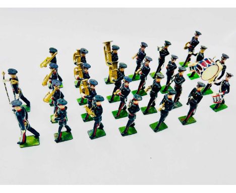 Britains - Set 2093 - Band of the Royal Berkshire Regiment in No1 Dress [1956 version - 1956/7- issue], comprising: 1 x Bandm