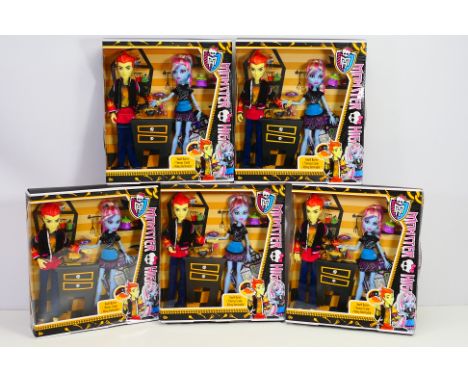 Monster High - Mattel - 5 x Monster High Heath Burns & Abbey Bominable lab partner sets # BBC82 They appear unopened and Near