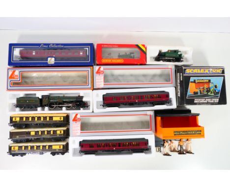 Hornby - Lima - A group of boxed OO gauge locomotives and coaches including a GWR King George V # 205103MWG, a GWR 0-4-0 tank