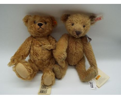 Steiff - two mohair Bears by Steiff, 2004/2005 limited edition 125th year anniversary bear with white tag 038129, # 04037, 30