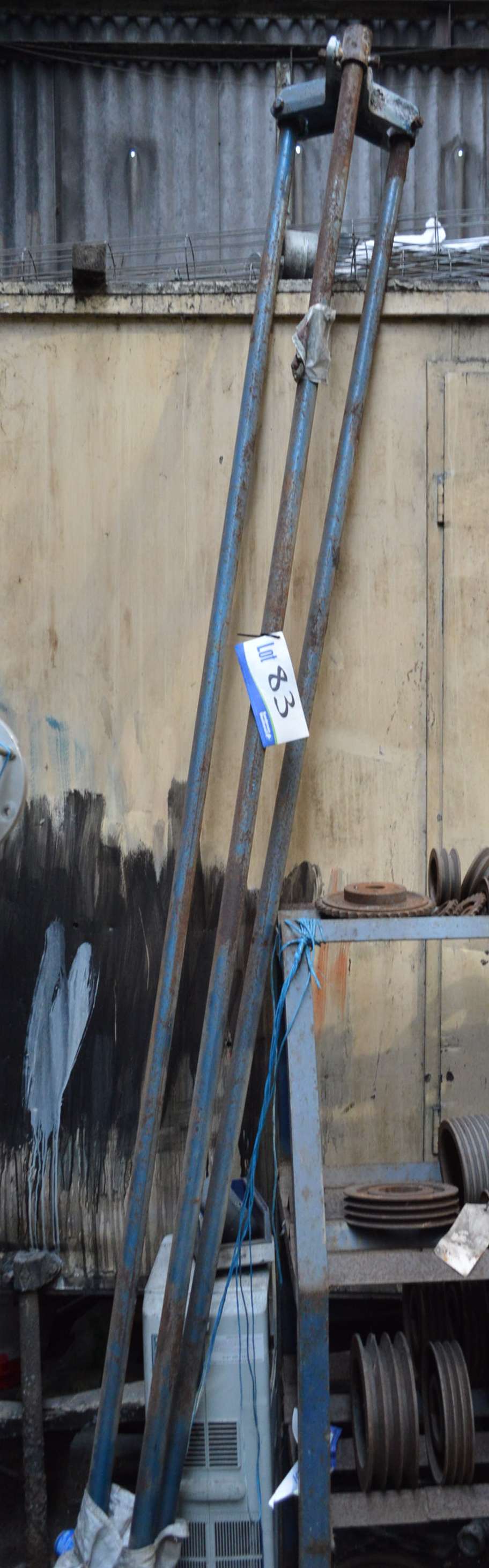 Tripod Lifting Frame