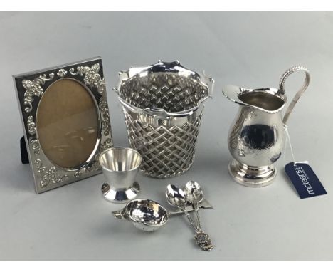 ONYX SMOKER'S TABLE SET, comprising ashtray, cutter, lighter, box, and other items, along with silver plated items including 