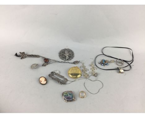 LOT OF VINTAGE JEWELLERY, including silver brooch, silver pendant, also including a gilt metal compact