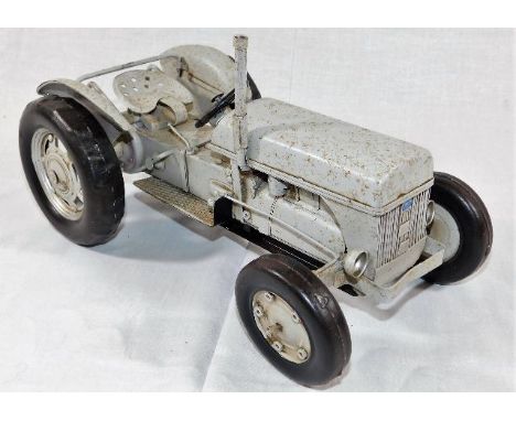 A Ferguson System metal 1:16 scale model of tractor