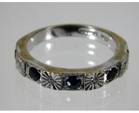 A 9ct white gold diamond &amp; sapphire ring 4g size M