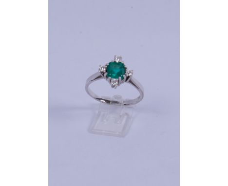 Ring, 14kt Weißgold, 1 Smaragd, 4 Brillanten, ca. 2.5 g, RM 56.5