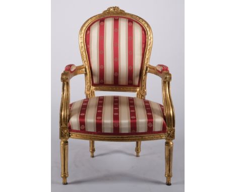 Fauteuil, Stil Louis XV, Ende 19. Jh., Holz, goldbronziert, gestreifter Polsterbezug in Rot und Beige, 93 cm hoch, neu gepols