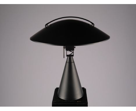 Tischlampe, "Radar Nr. 676", Italien, mattschwarzes Metall, einflammig, elektrifiziert, Modellentwurf um 1977 von Elio Martin