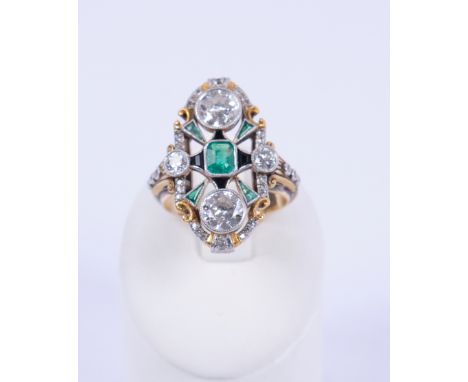 Ring,  Art Déco, 14kt Gelbgold/Weißgold und Platin, 2 Brillanten, Smaragde, wohl Onyx eingeschliffen, Diamanten, ca. 7.95 g, 