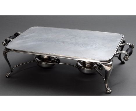 Englisches Tischrechaud mit zwei Spiritusbrennern und Aluminiumplatte auf Tatzenfüßen, Monogrammgravur "R", versilbert, Walke