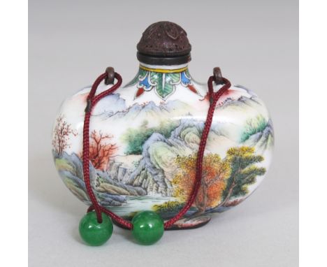 A GOOD QUALITY CHINESE CANTON ENAMEL SNUFF BOTTLE & STOPPER, decorated in vivid colours with a continuous river landscape set