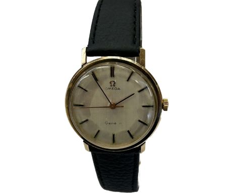 Omega Geneve 9ct gold cased manual wind wristwatch, currently ticking not tested for time accuracy. Date code for 1971 nice c