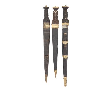 A Highland DirkEarly 19th CenturyWith broad sharply tapering blade stamped with three crowned broad arrow marks of Ordnance t