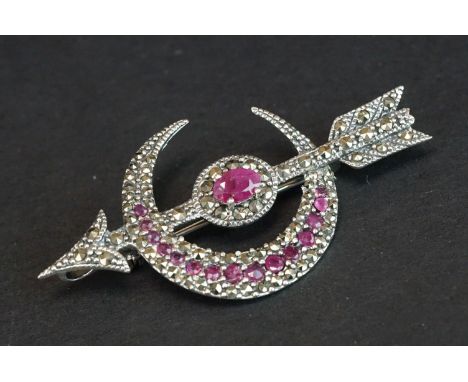 Silver, marcasite &amp; ruby brooch / pendant in the form of an arrow 