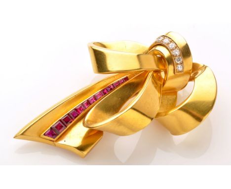 A ruby, diamond and yellow metal bow pattern brooch, six brilliant cut diamonds set in an arc above three yellow metal loops 