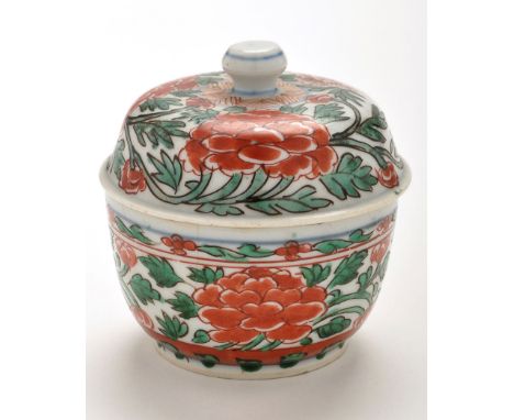 Small Chinese polychrome bowl and cover, with underglaze blue bands enclosing flowerheads and foliage in iron red and green e