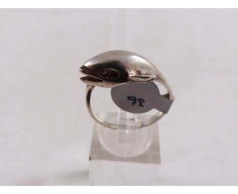 SILVER RING. Sterling silver fish ring, size R