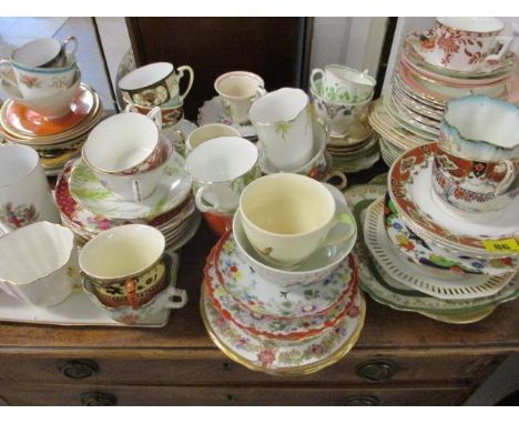 A quantity of 19th and 20th century miscellaneous tea plates, tea cups, coffee cans and saucers to include Royal Doulton, 'Th