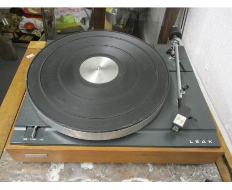 A Leak Truspeed record player 