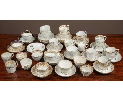 A collection of late 18th / early 19th century Worcester style porcelain to include thirteen teacups, twenty two saucers, twe