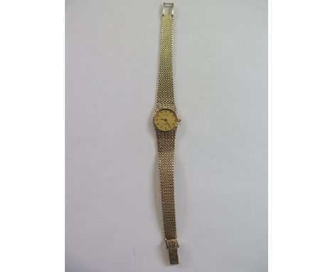 A 9ct yellow gold ladies Tissot quartz saphir bracelet wrist watch - 19mm wide including button - 18.5cm long - approx total 