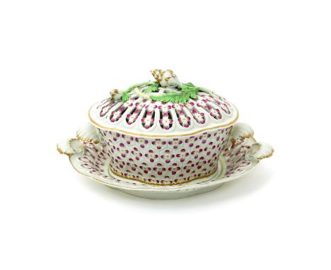 A Worcester chestnut basket with cover and stand  c.1770, of quatrelobed form, the exterior moulded with a stylized flowerhea
