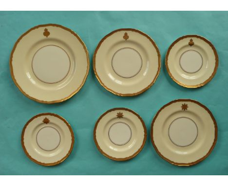1947 Wedding of Princess Elizabeth: a trio of variously sized plates by Royal Worcester each well gilded with the badges of t