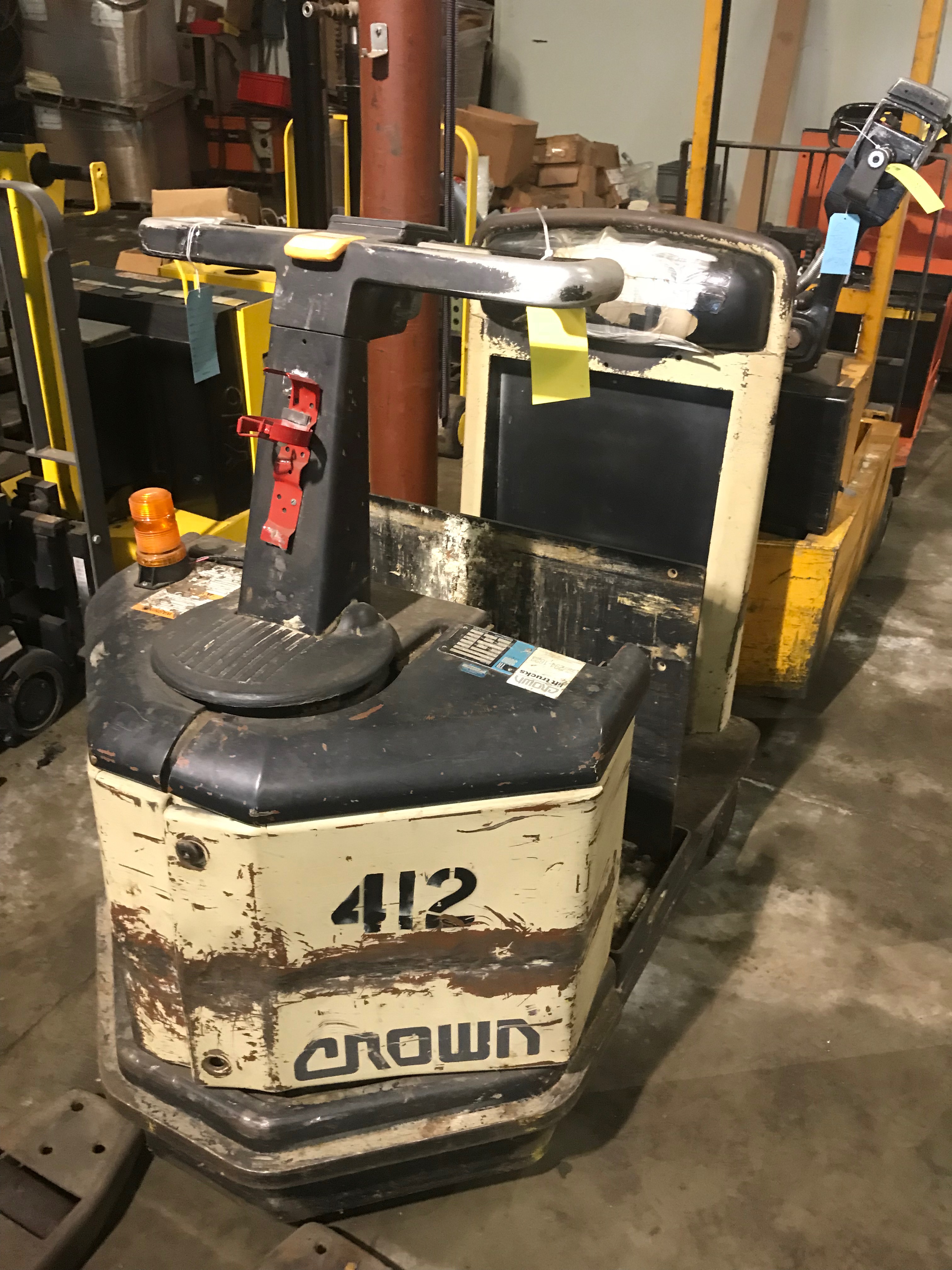 Crown Electric Pallet Jack, Model TR3540200, 600 Amps, 24 Volts