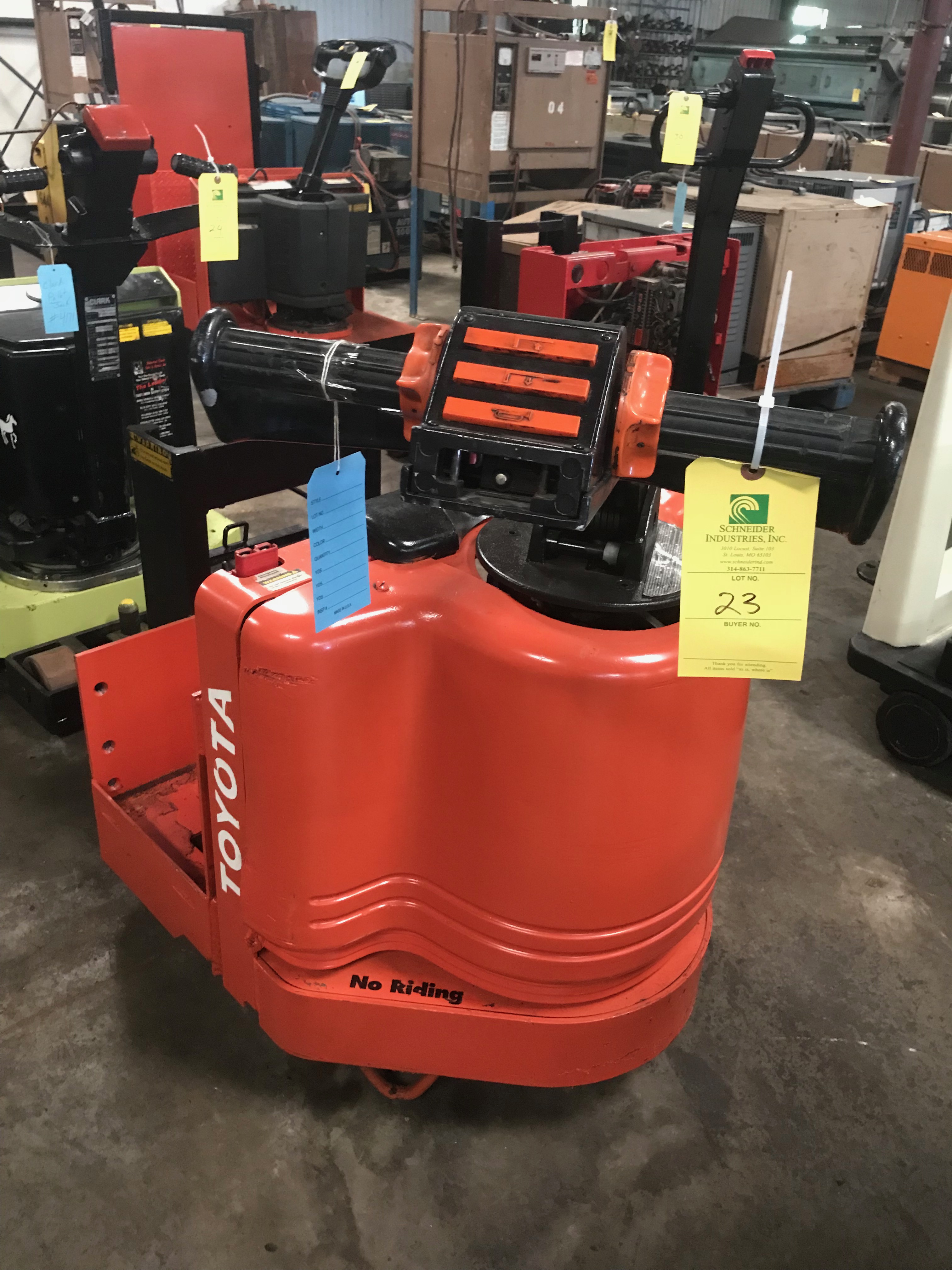 Toyota Electric Pallet Jack, Model 6HBW30, 24 Volts, 750 Amps Rigging