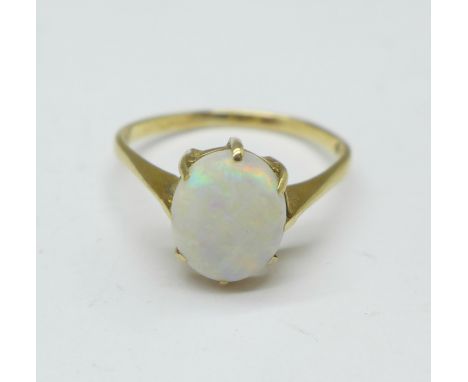 A 9ct gold and opal ring, 1.7g, O 