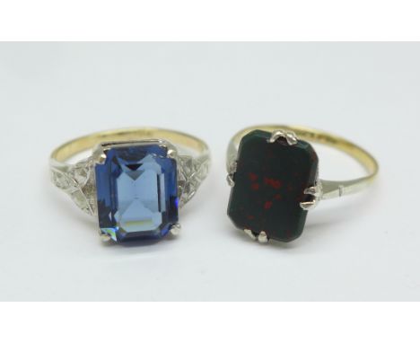 Two 9ct gold and silver rings, one set with bloodstone, K/L 