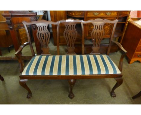 An Edward VII Chippendale Revival mahogany salon settee 