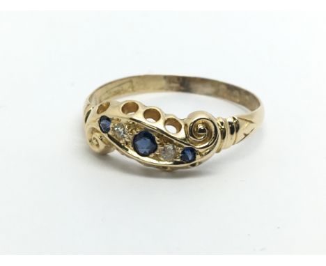 A gold sapphire and diamond ring, approx 2.7g and approx size U.