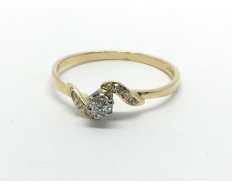 A fine 18ct yellow gold and diamond ring, approx 1.2g, ring size approx K/L