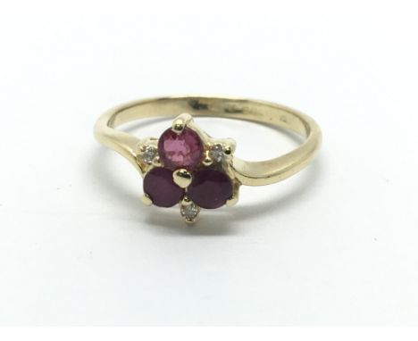 An 18ct gold ruby and diamond ring, approx 2.2g and approx size K.