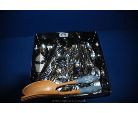 A quantity of American Miracle Maid Cutlery, an Italian pair of plated sugar nips and ceramic handled salad servers