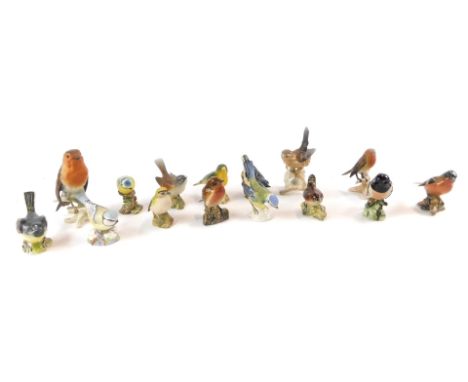 Beswick Goebel Royal Worcester and other porcelain figures of birds. (15)