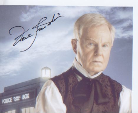 Dr Who Derek Jacobi signed 10 x 8 inch photo of Jacobi in character as 'The Master'. Good Condition. All signed pieces come w