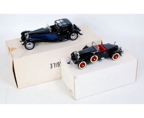 A Franklin Mint boxed 1/24 scale diecast group to include a 1927 Stutz Black Hawk together with a 1930 Bugatti Royal Coupe Na