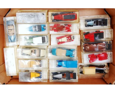 18 various plastic cased Solido 1/43 scale diecasts, also sold with one empty box, examples to include a Buick Super 1950 cab