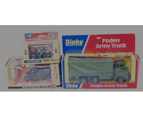 A Dinky Toys and Britains boxed military diecast group to include a Dinky Toys No. 668 Foden army truck, Britains No. 9780 Ke