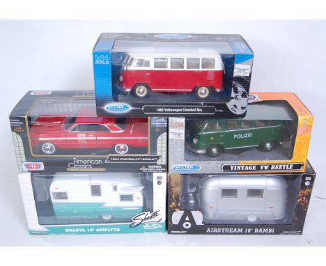 Five various boxed Greenlight Collectables and Welly 1/24 scale diecast vehicles to include a 1962 VW Classical Bus, a German