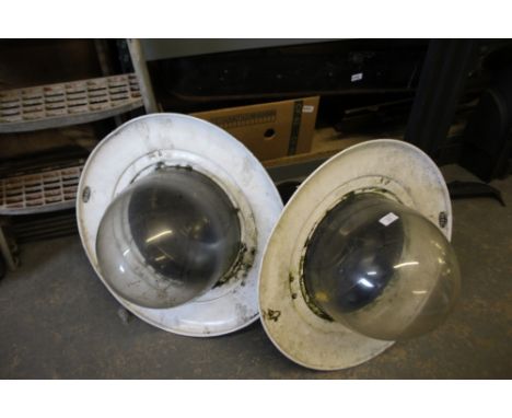 2 industrial light fittings