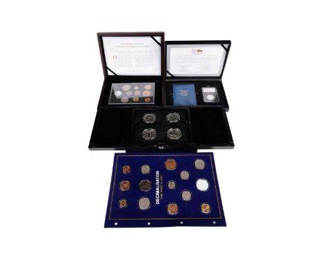 A selection of presentation coins commemorating decimalisation in the UK, to include: Westminster, The Decimalisation of Hist