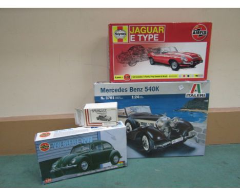 Unmade plastic model kits to include 124 scale Italeri Mercedes Benz 540K, 1:32 scale Airfix Jaguar E Type together with a Sp