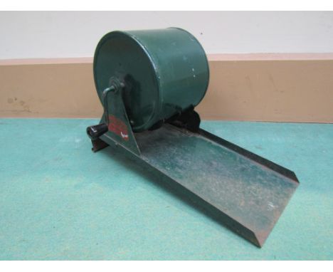 A "Rolette" tinplate bar game 