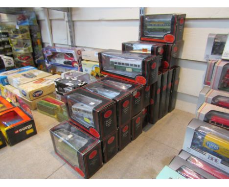 A collection of boxed EFE Exclusive First Editions diecast buses and commercial vehicles (17) 