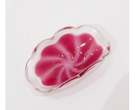 Swedish Flygsfors glass 'Coquille' bowl designed by Paul Kedelv, of oval design, the central pink bowl with white and clear g