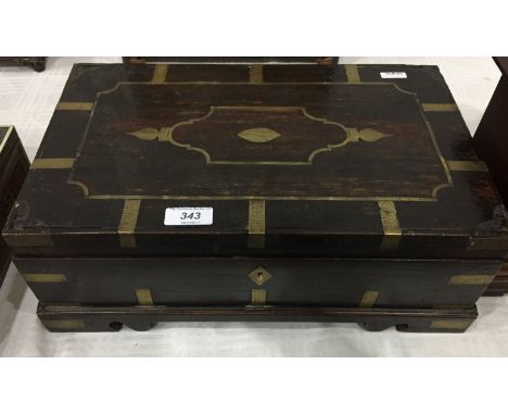 Brass inlaid rectangular writing box, on bracket feet, 37.5cm wide (hinged lid broken) and a modern mantel clock (2)