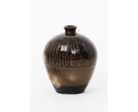 Danlami Aliyu (1952-2012) A Wenford Bridge vase, swollen shouldered form with knop neck, incised with vertical cut columns, g